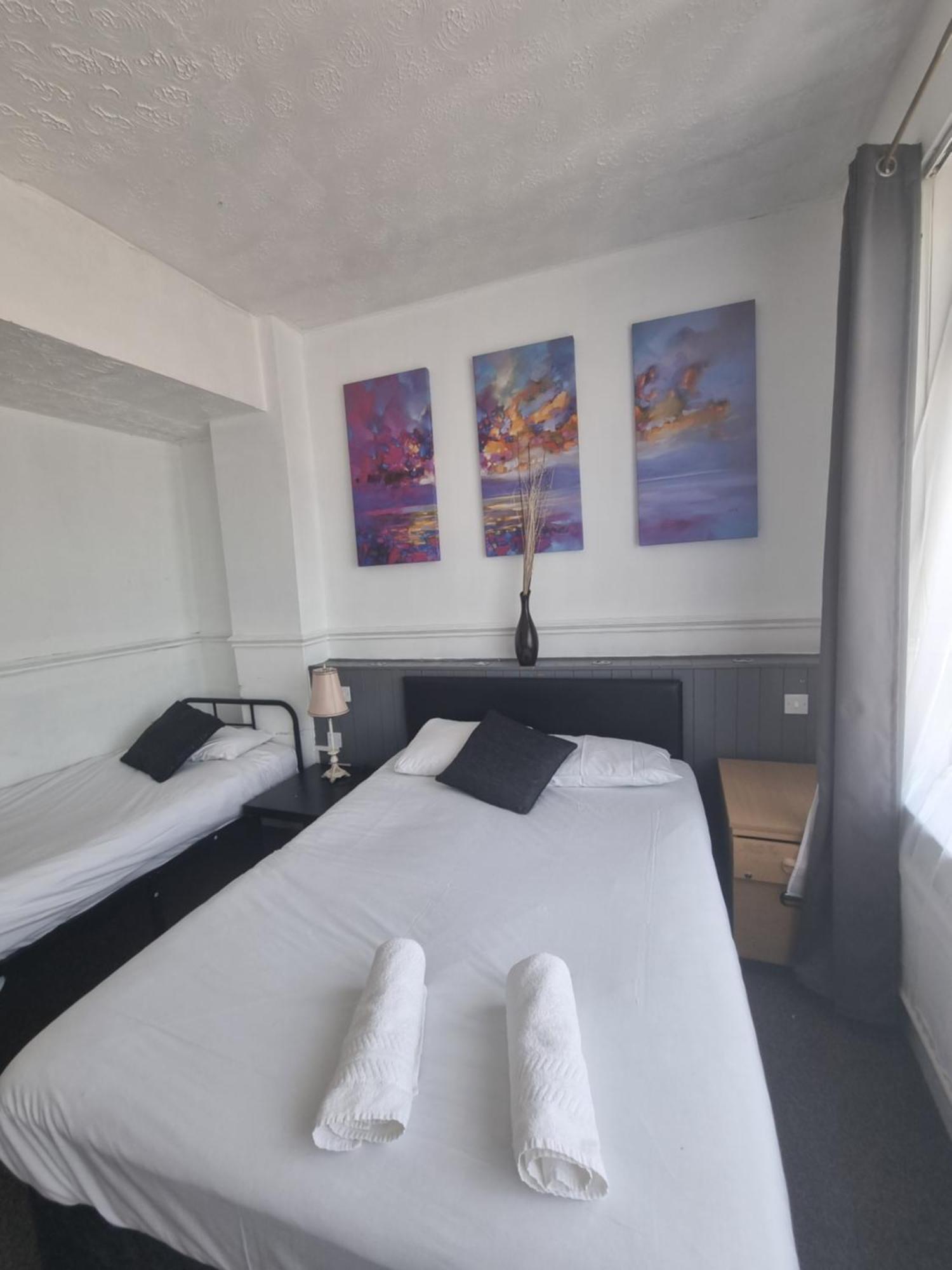 Henson Hotel Pleasure Beach Блэкпул Номер фото